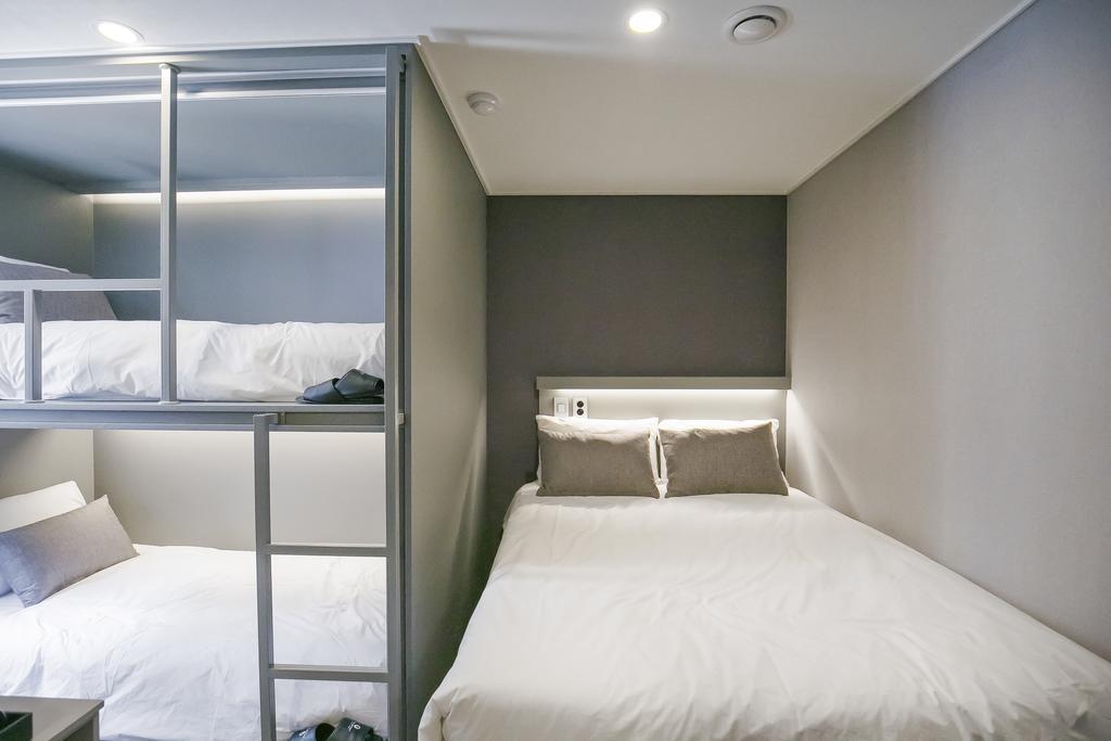 Philstay Myeongdong Station Сеул Экстерьер фото