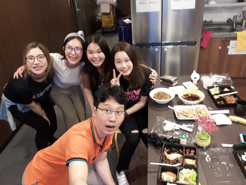Philstay Myeongdong Station Сеул Экстерьер фото